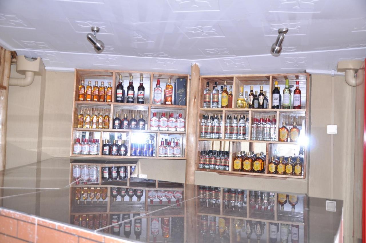 Golden View Hotel Ibanda Exterior foto